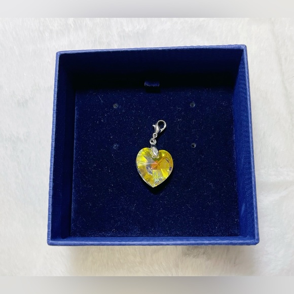 Swarovski Crystal Small Heart Pendant - Picture 5 of 10